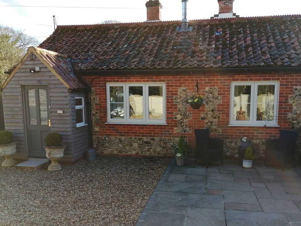 Cosy Cottage - Norfolk - 1176165 - thumbnail photo 1