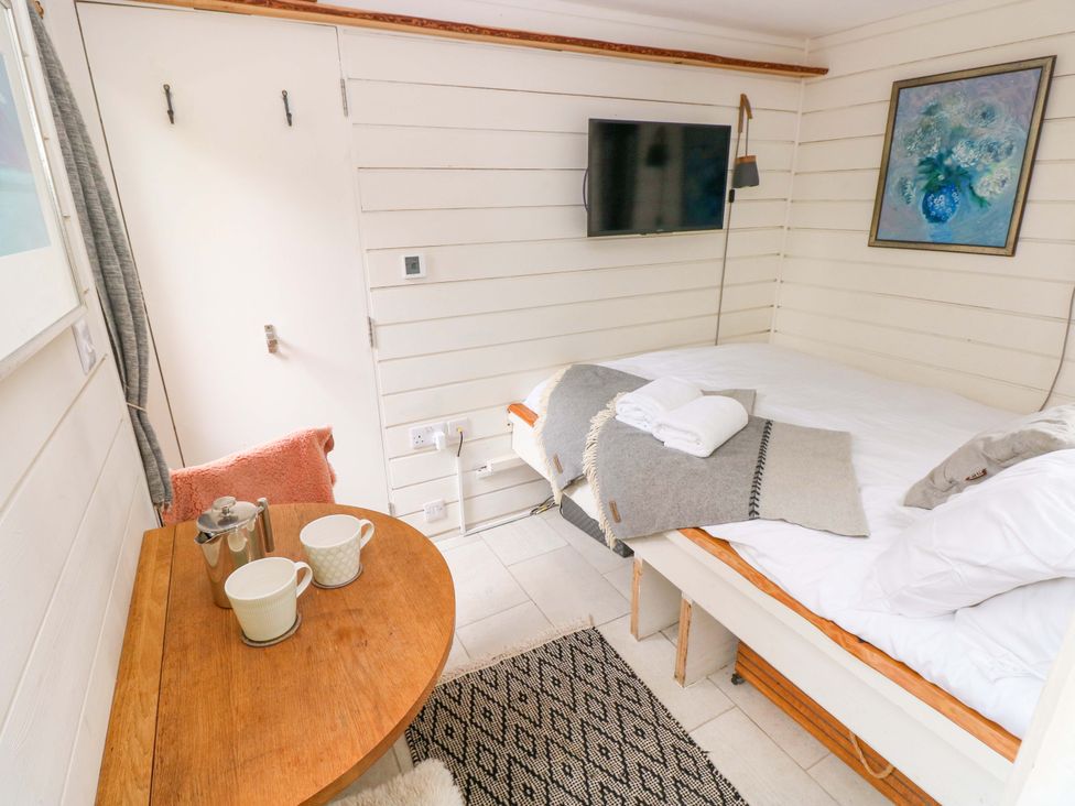 The Tiny House - South Wales - 1177458 - thumbnail photo 3
