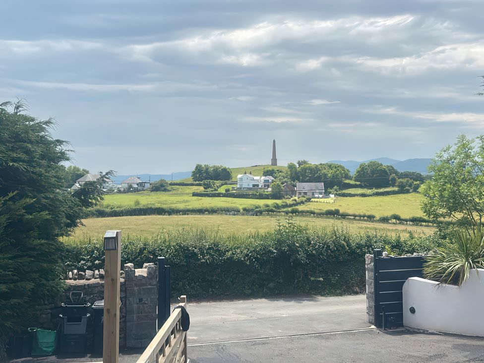 An outdoor view with hills and houses at Skerry Vore in Llandudno Junction