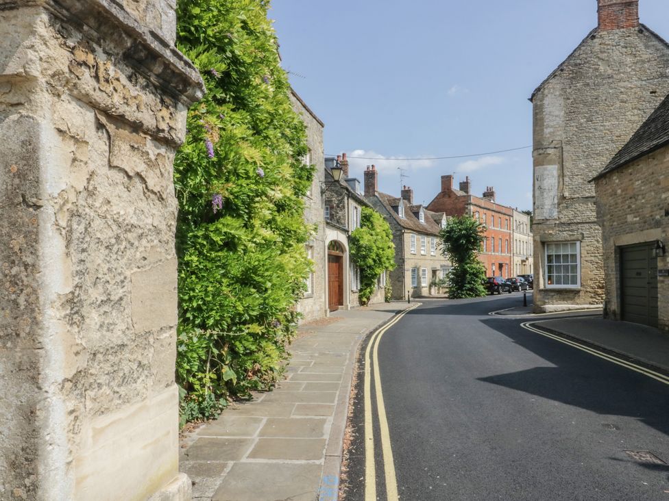 A street view with houses and trees at Cherry Tree in Kidlington