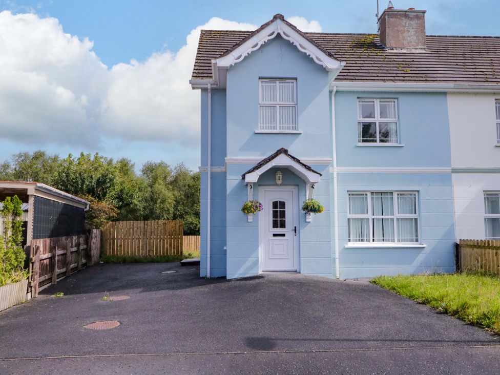 A house with a door and windows at 7 Killybrack Glen in Omagh