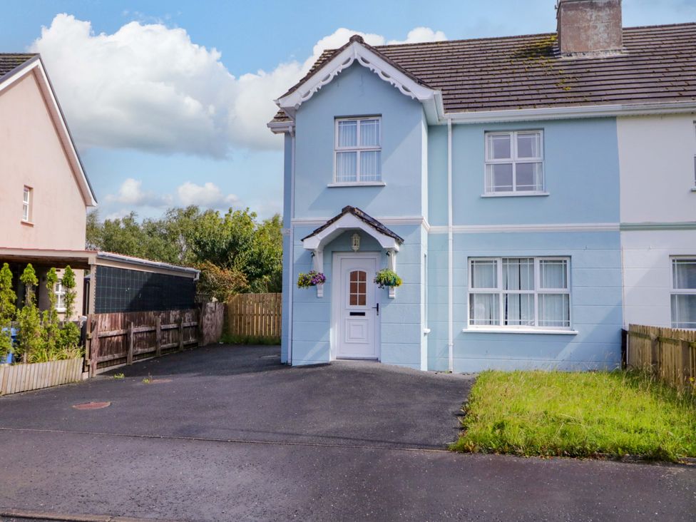 A house with a driveway and garden at 7 Killybrack Glen in Omagh