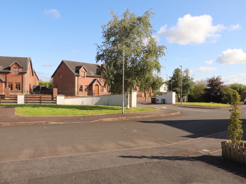 A view of houses and a street at The Sperrin Getaway in Omagh
