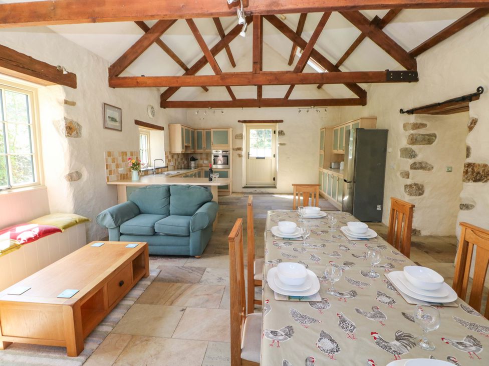 A kitchen with dining area and seating at Carreg Las Haverfordwest