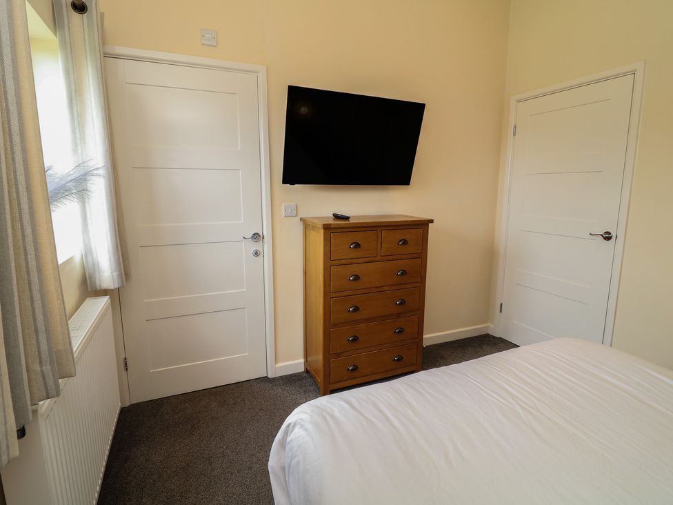 Lodge 14 - Lincolnshire - 1177805 - thumbnail photo 14