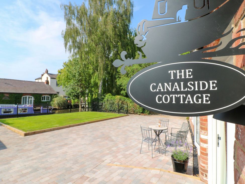 An outdoor seating area at The Canalside Cottage in Derby