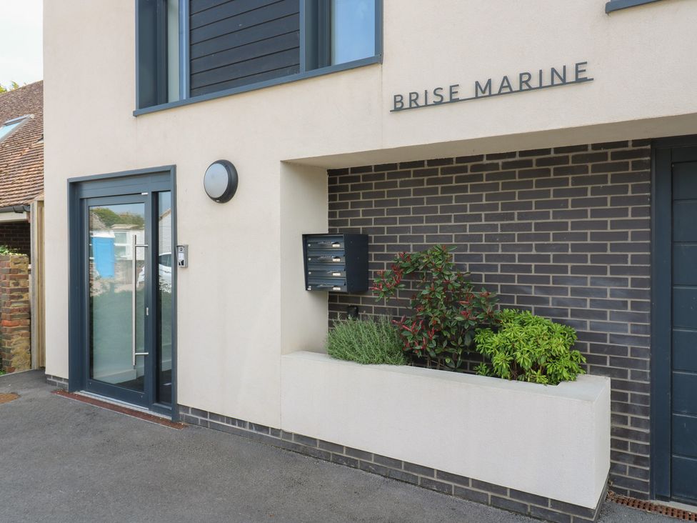 An entrance with a door and mailbox at Brise Marine in Hythe