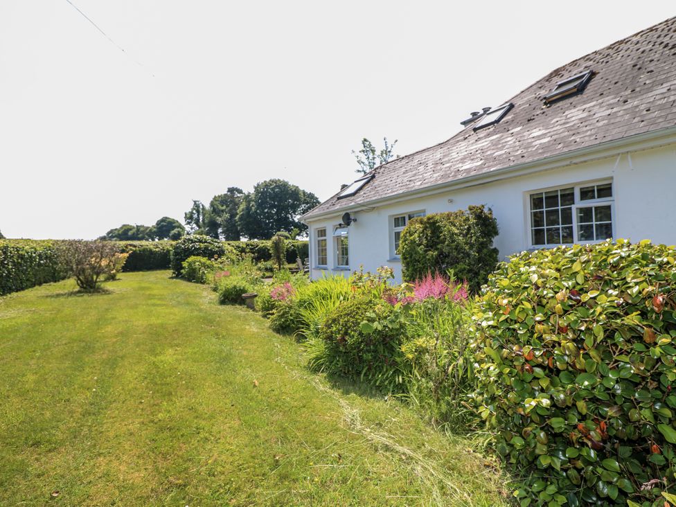 A house surrounded by a garden at Knockroe Lodge