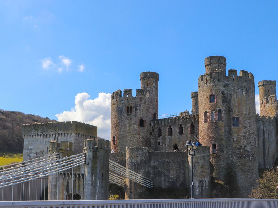 A castle with towers and a bridge at 3 York Place in Conwy
