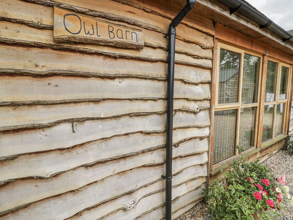 Exterior view of Owl Barn with sign at Owl Barn Banbury