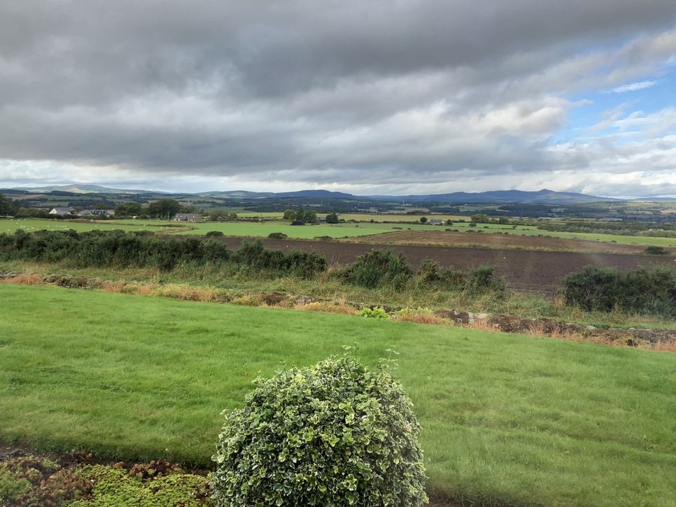 A view of fields and hills at Carnmhor in Aberdeen