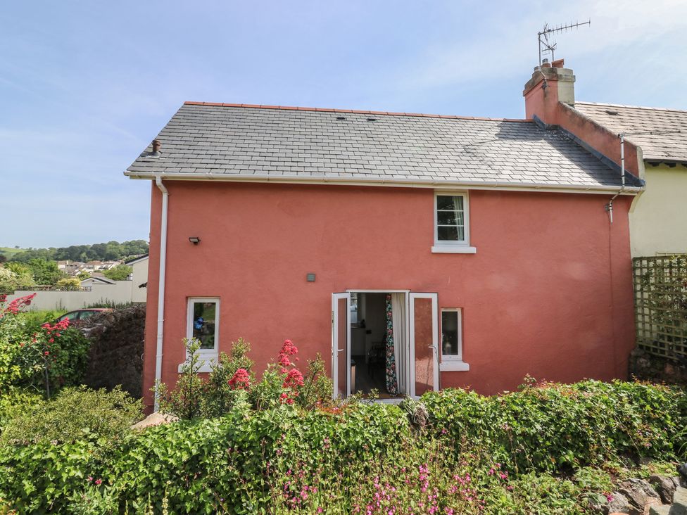 A house with a garden at 13 School Road in Newton Abbot