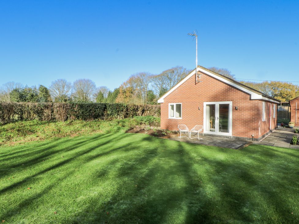 A house with a garden and patio at The Annexe in Caverswall
