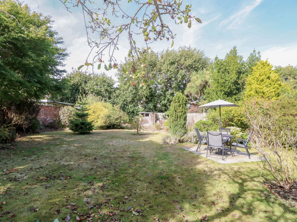 Smugglers Cottage - Hampshire - 1180296 - thumbnail photo 39