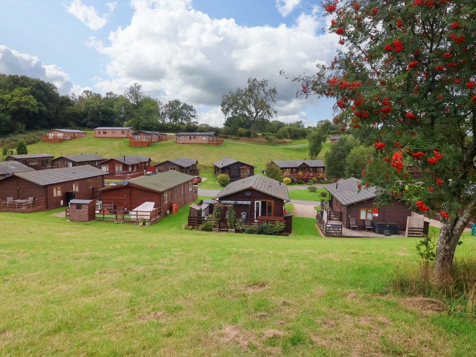 A view of cabins on a lawn at Badgers Retreat - Two Dales in Richmond