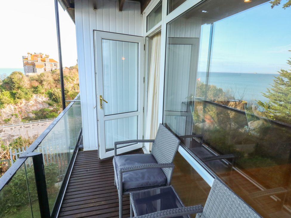 Snowy Owl View at The Breakwater - Devon - 1183762 - thumbnail photo 2