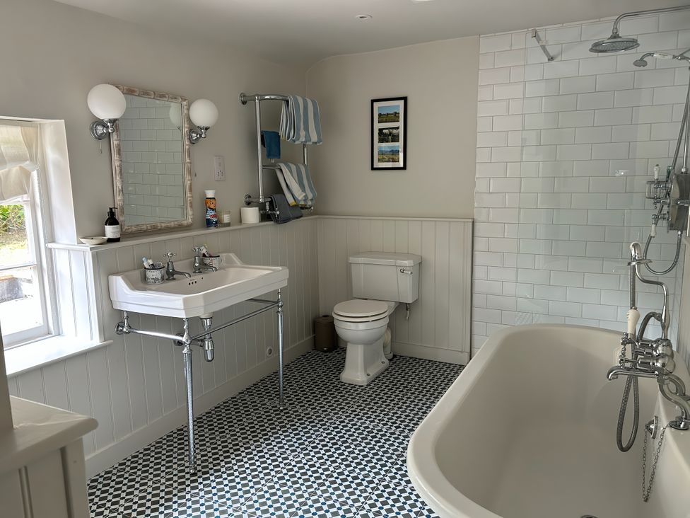 Riverside Cottage - Somerset & Wiltshire - 1184493 - thumbnail photo 20