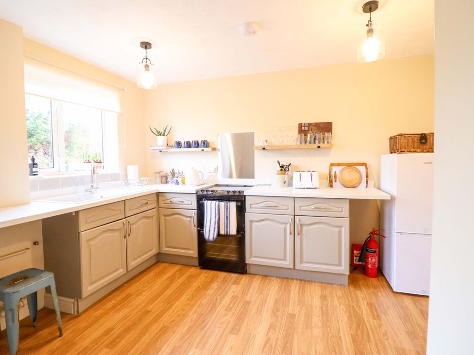 2 Horseshoe Road - Shropshire - 1184512 - thumbnail photo 10