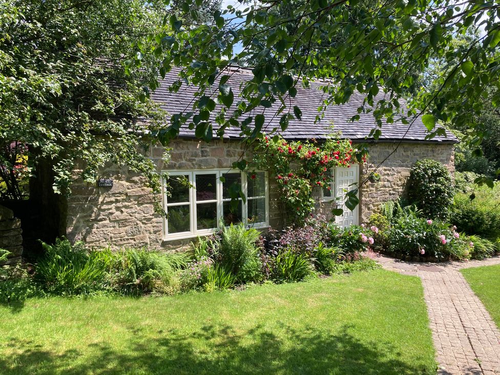 A cottage with garden and pathway at Pigwig Cottage Longway Bank near Crich
