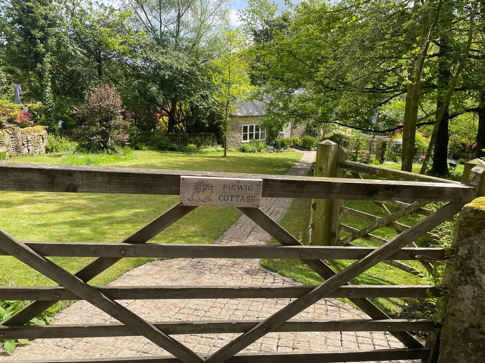 A gate leading to a pathway and cottage at Pigwig Cottage Longway Bank near Crich