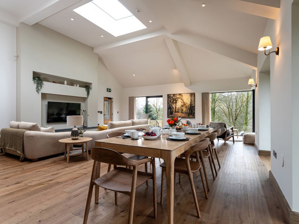 A dining room with a table and chairs at The Old Bunkhouse in Grasmere
