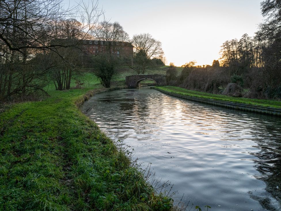 Nature's Lodge - Cotswolds - 1184756 - thumbnail photo 35