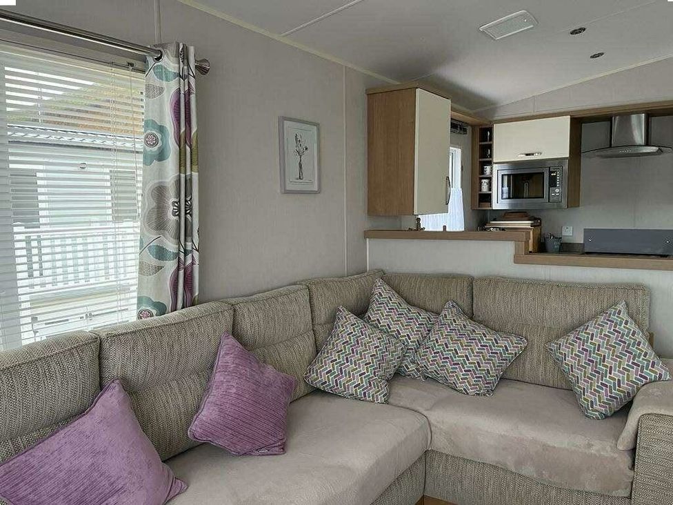 Freshwater Beach Holiday Park - Holiday Accommodation 17116 - Dorset - 1186216 - thumbnail photo 3