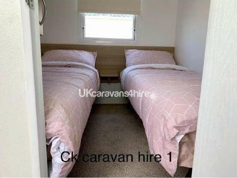 Golden Gate Holiday Centre - Holiday Accommodation 19058 - North Wales - 1186820 - thumbnail photo 2