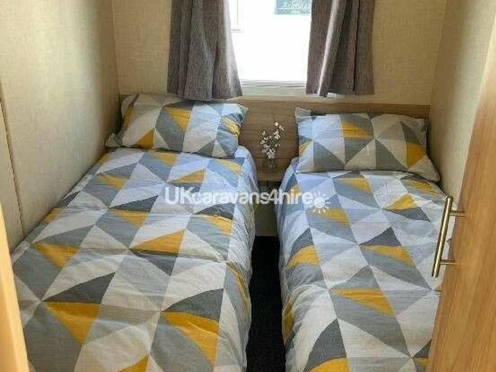 Golden Gate Holiday Centre - Holiday Accommodation 19059 - North Wales - 1186821 - thumbnail photo 2