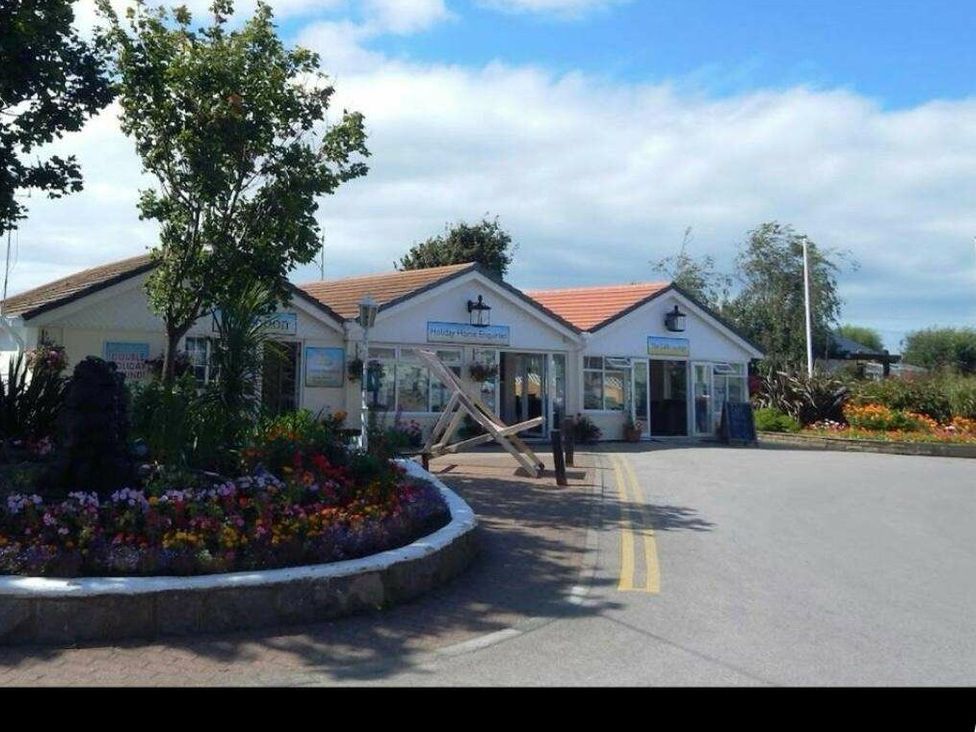 Lido Beach Holiday Park - Holiday Accommodation 22376 - North Wales - 1188681 - thumbnail photo 14