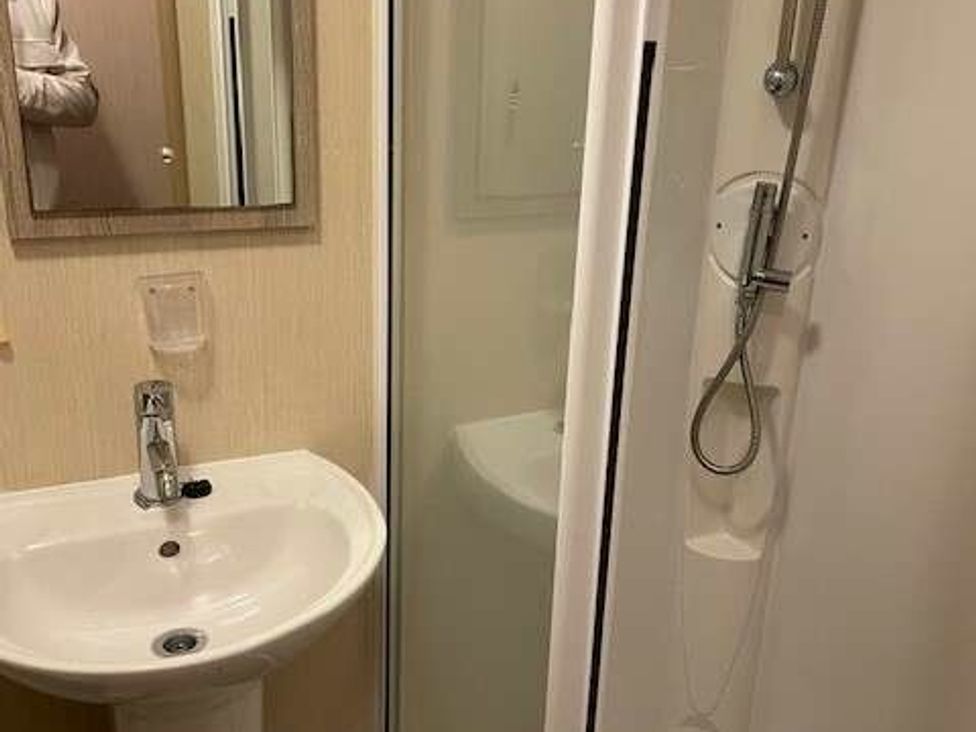 Brynowen Holiday Park - Holiday Accommodation 22432 - Mid Wales - 1189688 - thumbnail photo 7