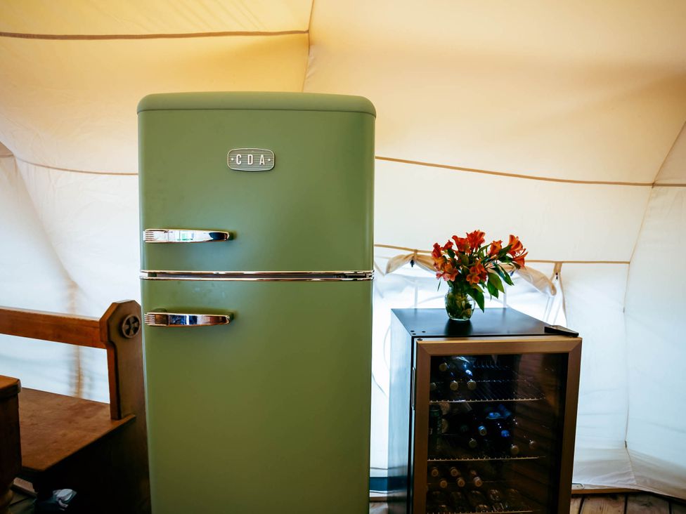 Luxury Glamping Retreat - Kent & Sussex - 1190850 - thumbnail photo 13