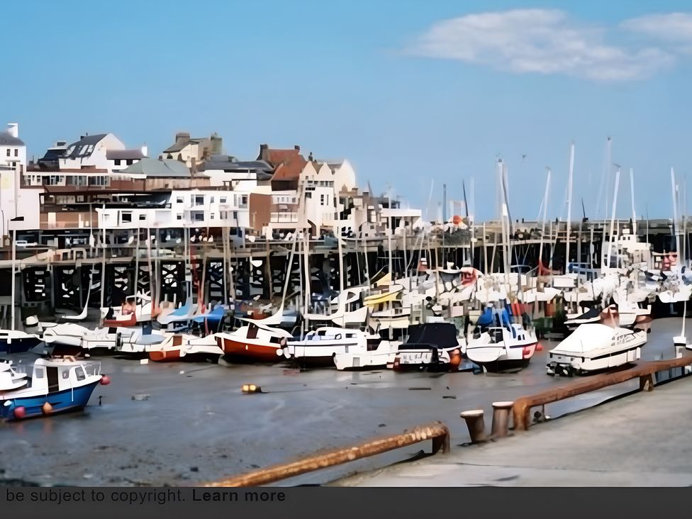 Ivy Corner - North Yorkshire (incl. Whitby) - 1190879 - thumbnail photo 17