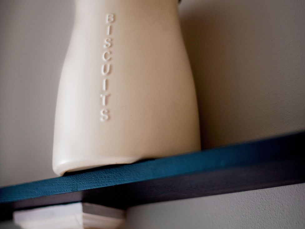 A biscuit container on a shelf at Stay Robun