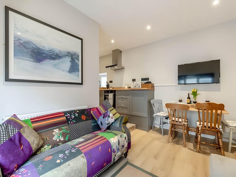 Cottage in the Heart of Peak District - Peak District & Derbyshire - 1190900 - thumbnail photo 3