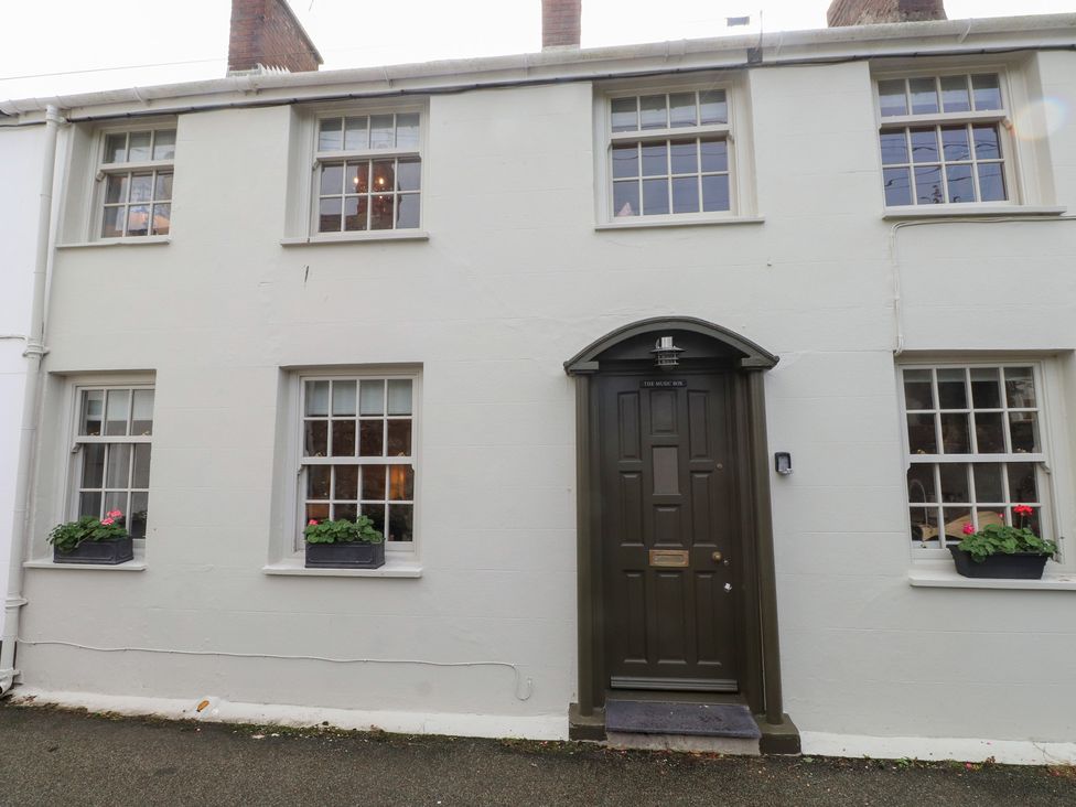 The Music Box - Anglesey - 1191129 - thumbnail photo 2