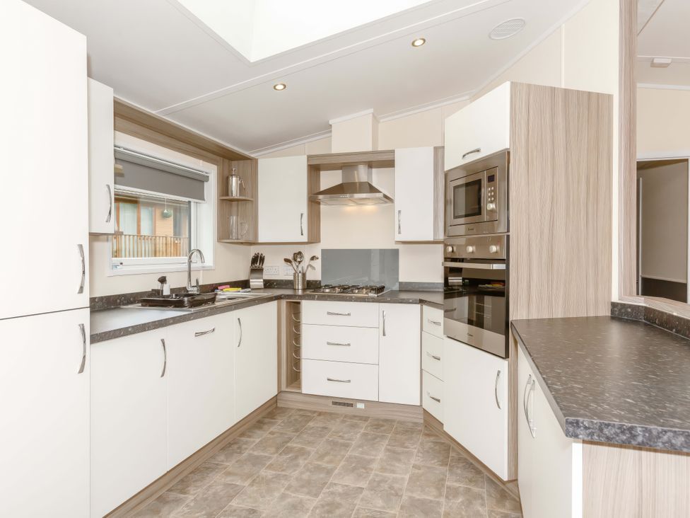 Ravenstone (Pet) - North Yorkshire (incl. Whitby) - 1191469 - thumbnail photo 3