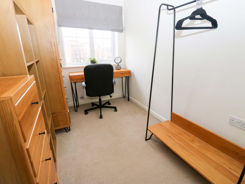 An office with a desk and chair at Cottage Holiday Home in Huddersfield