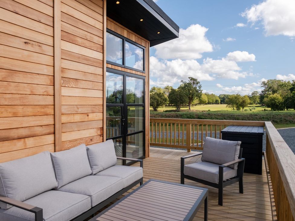 Exclusive Aura Spa - Lincolnshire - 1192935 - thumbnail photo 3