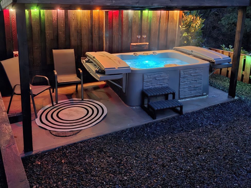 Lodge at Nadur - Mid Wales - 1193047 - thumbnail photo 3