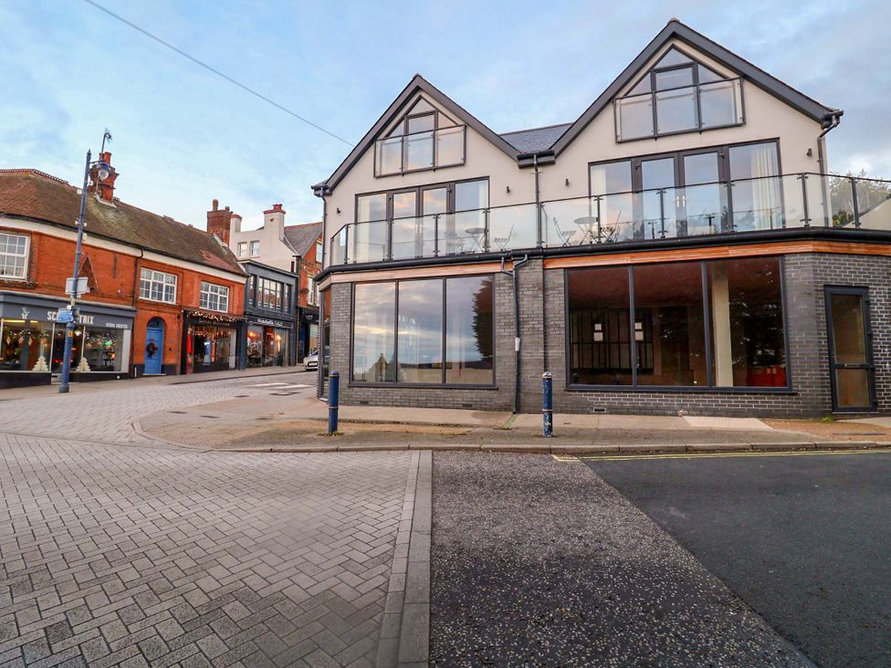 A building with glass balcony at 2B Hamilton Road in Felixstowe, Suffolk
