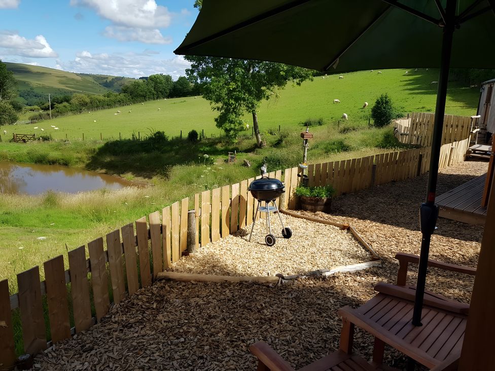 Bryn Mawr Cabin - Shropshire - 1193730 - thumbnail photo 3