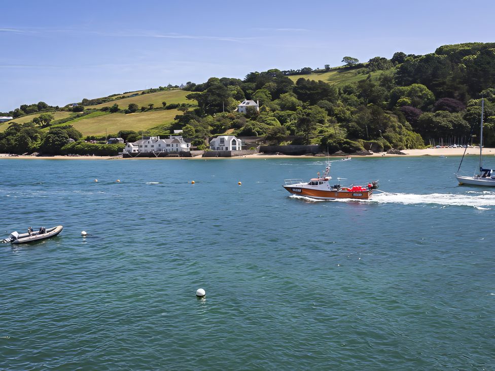 A view of water with boats and houses at Villa 8, Estura in Salcombe
