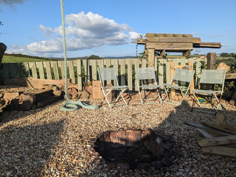 The Retreat Cabin - South Wales - 1193806 - thumbnail photo 24