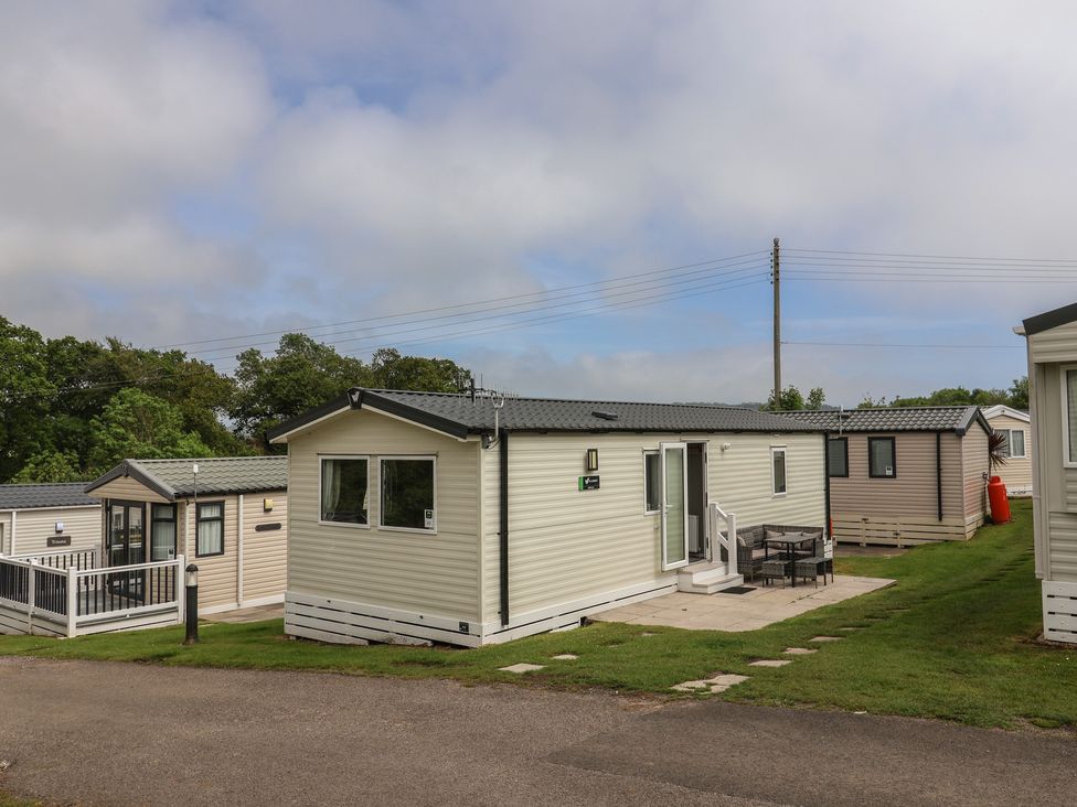 A holiday home with seating area at Jurassic Discovery in Charmouth