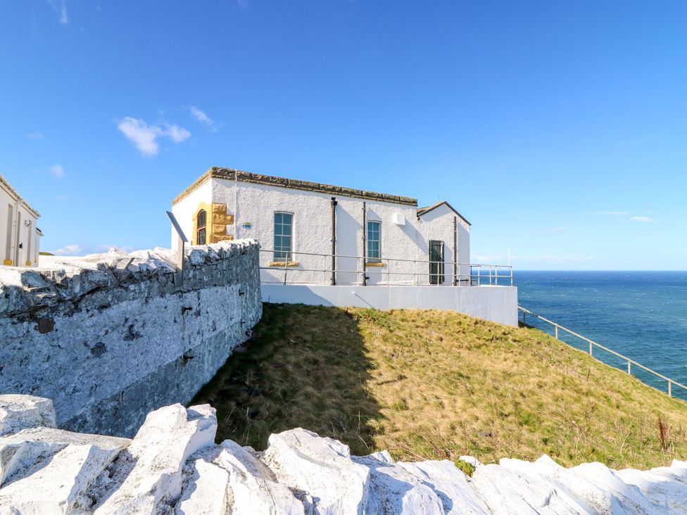 A building near the sea at The Lighthouse Retreat in St Abbs