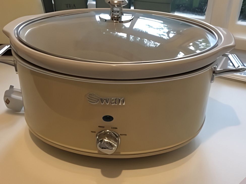 A slow cooker on a counter at Loxley Barn in Tring
