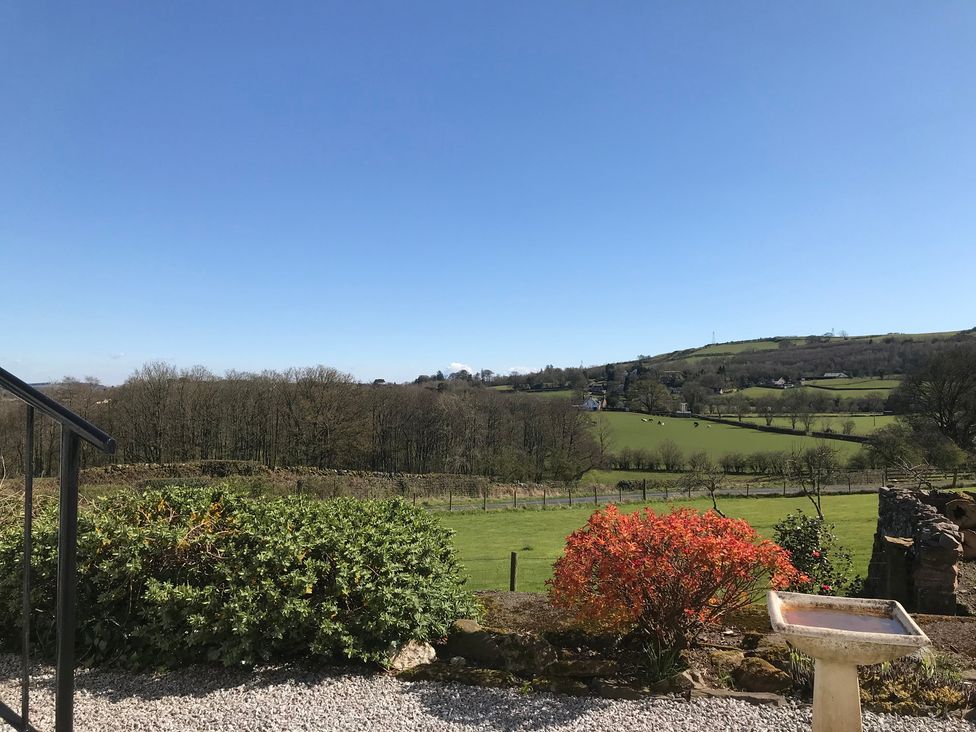 A view of hills and greenery at Shepherds hut Dumfries
