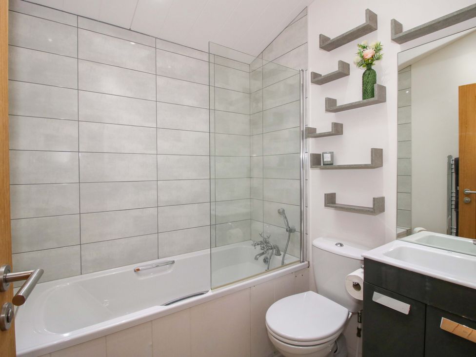 The Hedgerows - Hillview Lodges - Shropshire - 1194208 - thumbnail photo 31