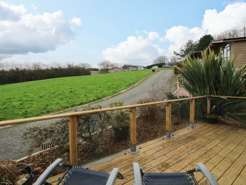 The Hedgerows - Hillview Lodges - Shropshire - 1194208 - thumbnail photo 34